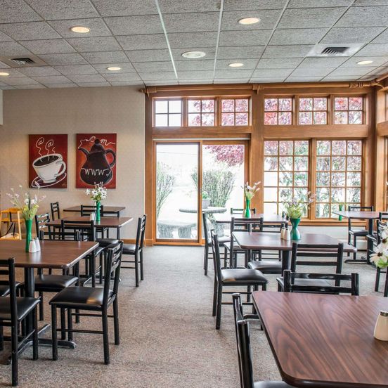 Quality Inn Pittsburgh Airport image 1