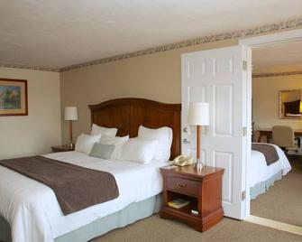 Holiday Hill Inn & Suites - Dennis Port - Yatak Odası