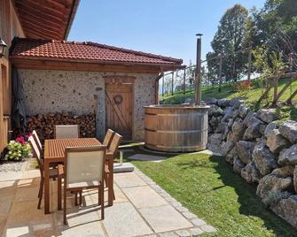 Vacation apartment Rosenheim - Rosenheim - Patio