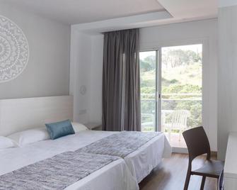 Hotel Oasis Park Splash - Calella - Phòng ngủ