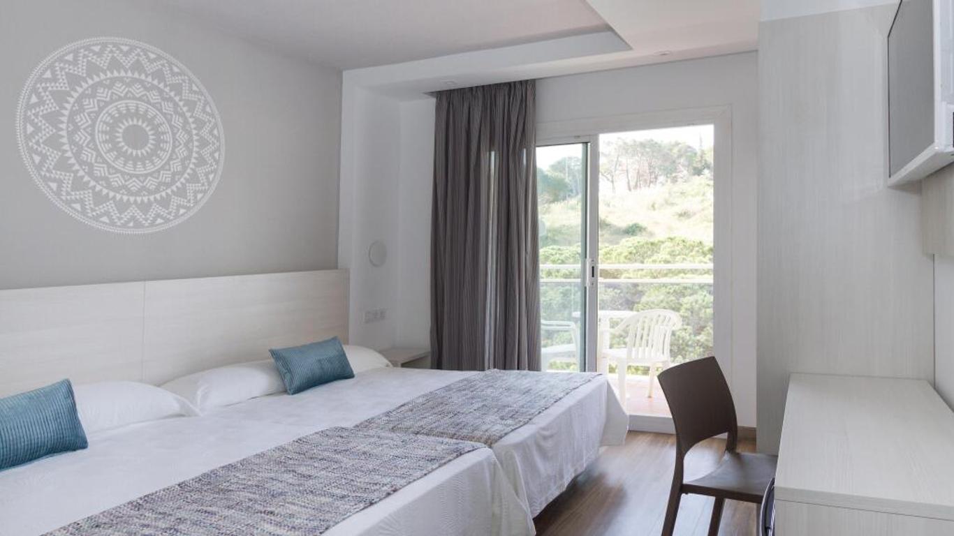 Hotel Oasis Park Splash