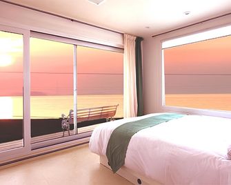 Amy Bada - Hwado-myeon - Quarto