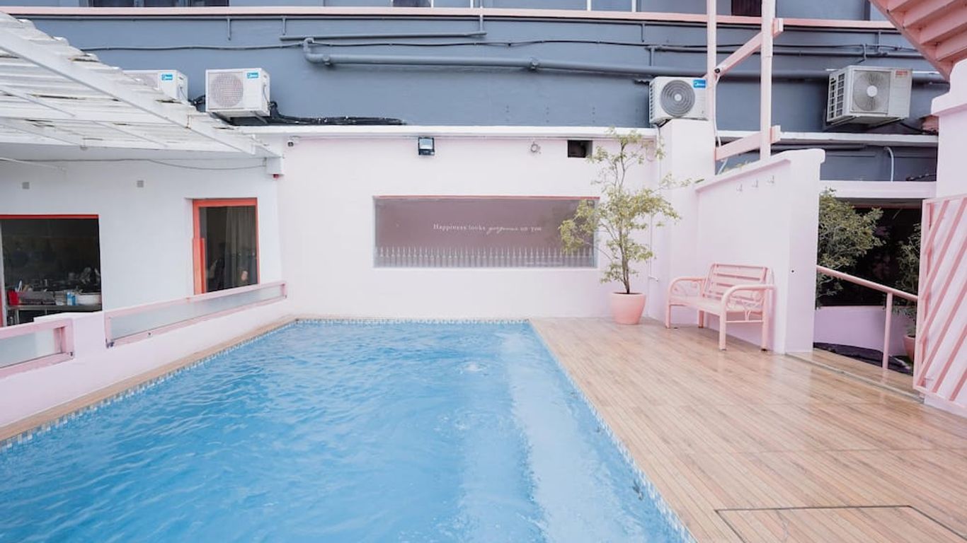 Palette Pink Cabana George Town