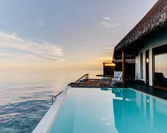 Cinnamon Velifushi Maldives - Thinadhoo (Vaavu) - Pool