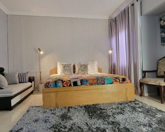 Alma House - Accra - Bedroom