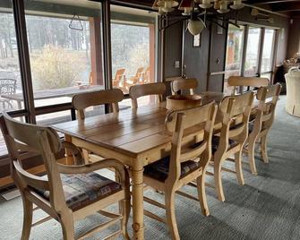 Beautiful Ranch On The Williamson River - Chiloquin - Dining room