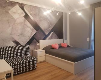 Bsuites trieste in centro storico con wifi - Padua - Bedroom