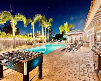 Massive House and Backyard w/ Heated Pool & Spa!! - El Cajon - Pool