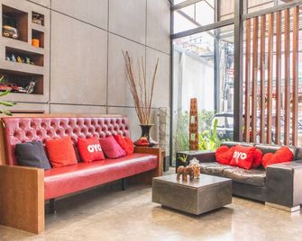 The Album Loft - Patong - Living room