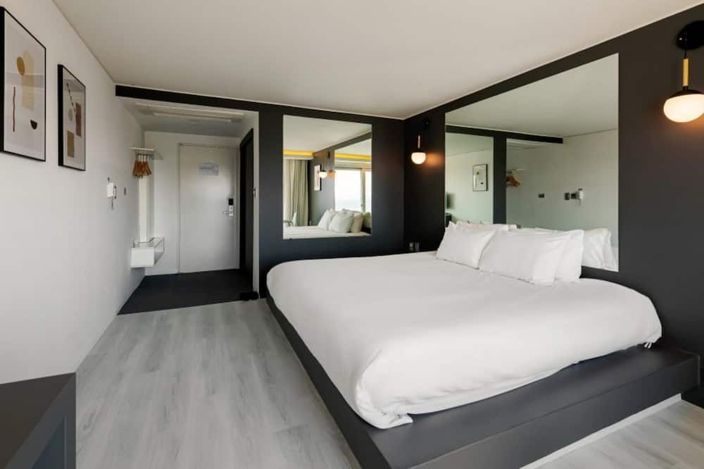 بامباس هوتل جيجو