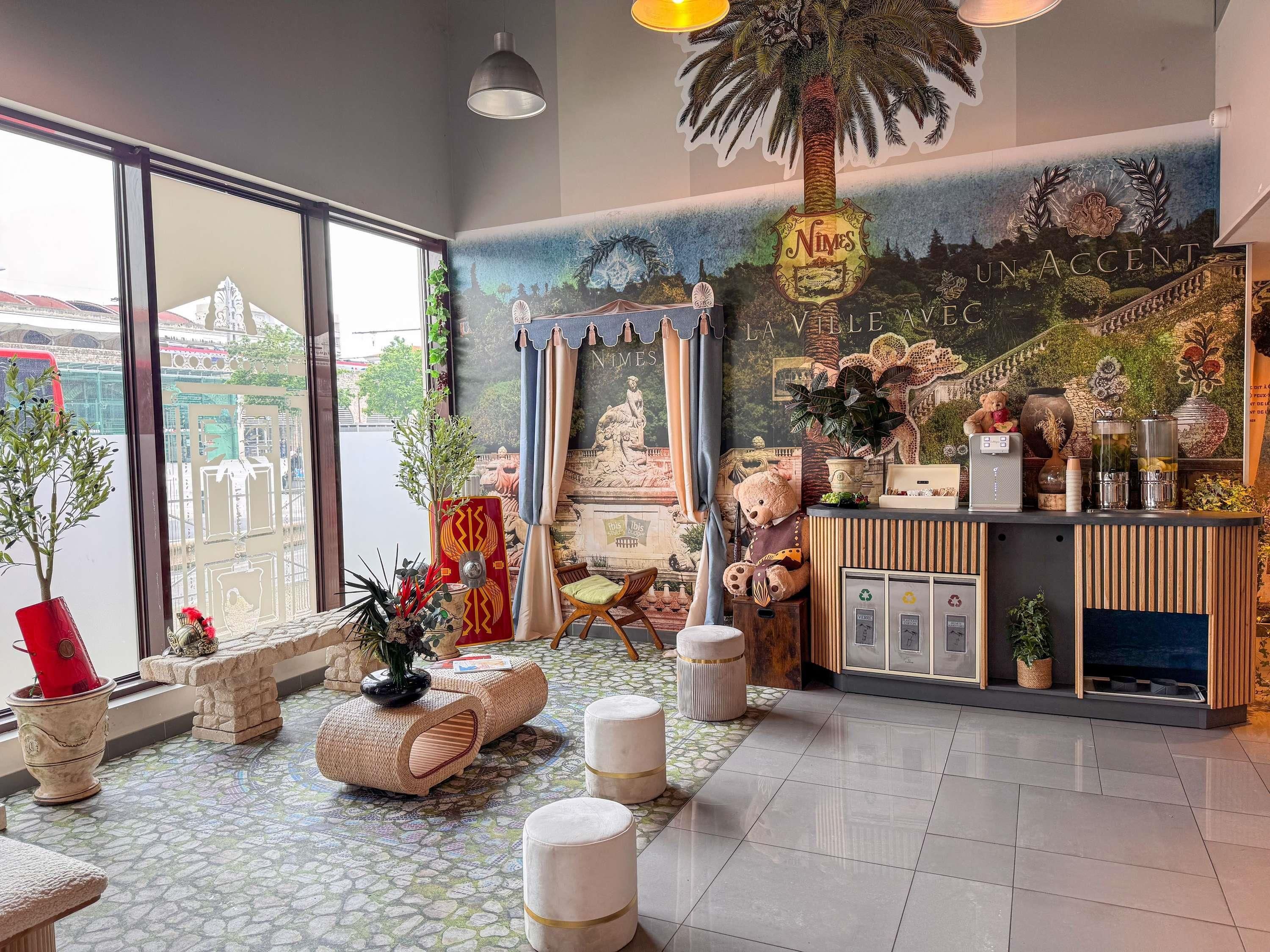 إيبيس ستايلز نيمز جار سينتر - نيم - مبنى