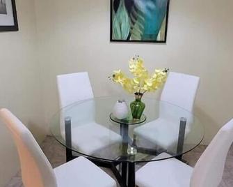 Summaz Place! - Santa Cruz - Comedor