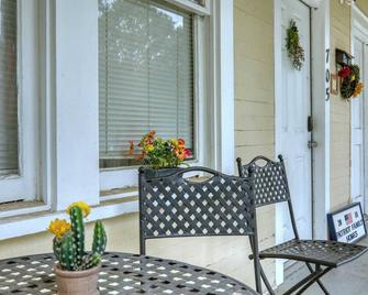 The Chattahoochee Cottage Walk to River & Shops - Columbus - Patio