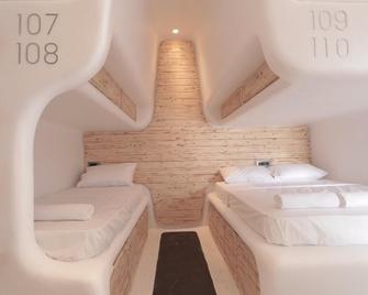 Mycocoon Hostel - Mykonos - Bedroom