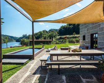 Casa do Pato Real - River View and Private Pool - Marco de Canaveses