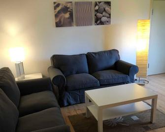 Large apartment 2 - vacation apartments and canoe rental Falkenhagen - Silberstedt - Sala de estar