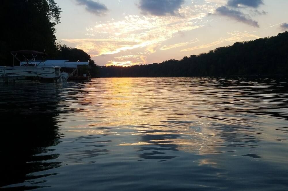 Spacious Lakefront Home On The Point With Great Views - Harrodsburg - Playa
