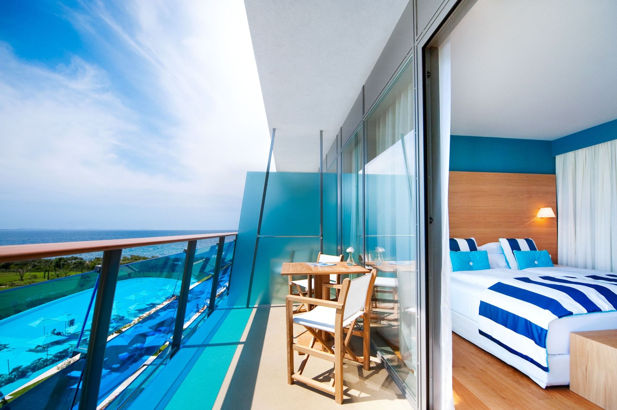 فندق وسبا فالكينستاينير إياديرا - زادار - شرفة