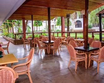 Kilimanjaro Crane Hotel - Moshi - Restaurante