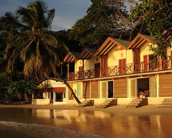 Clef des Iles - Beau Vallon - Edificio