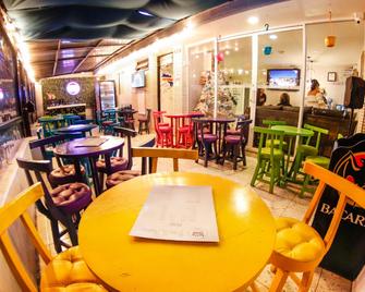 Urbana Hostel - Bogotá - Restaurant