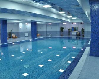 Avshar Hotel - Krasnogorsk - Pool