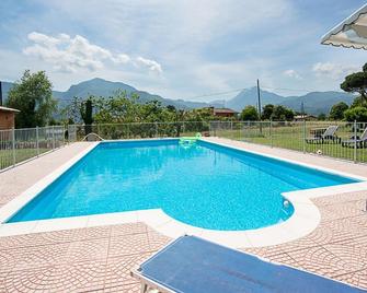 Agriturismo Il Musaccio - Barga - Zwembad
