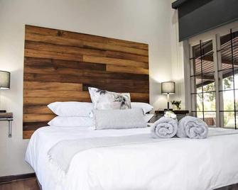 Blue Rain Guest House - Bloemfontein - Bedroom