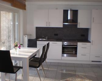 High-Quality-Modern, Approx 65sqm, Gr. Garden, Exclusive Equipment, Wirkl. Gr. Bathroom - Lüneburg - Cocina