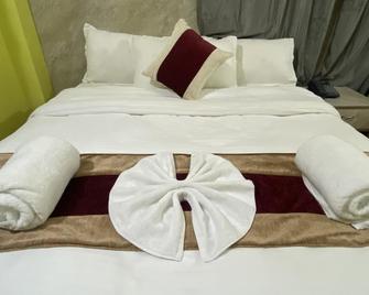 Hotel Kavya Inn - Bharatpur - Habitación