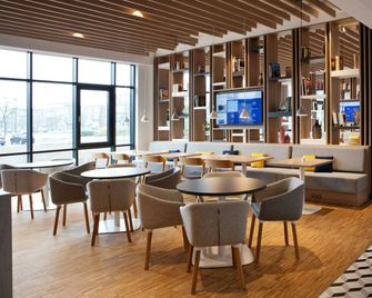 Holiday Inn Express Recklinghausen By IHG - Recklinghausen - Restaurant