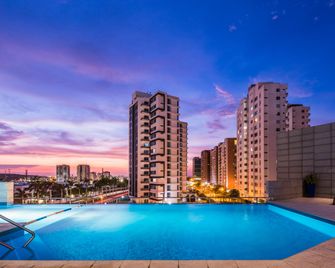 Hilton Garden Inn Barranquilla - Barranquilla - Pool