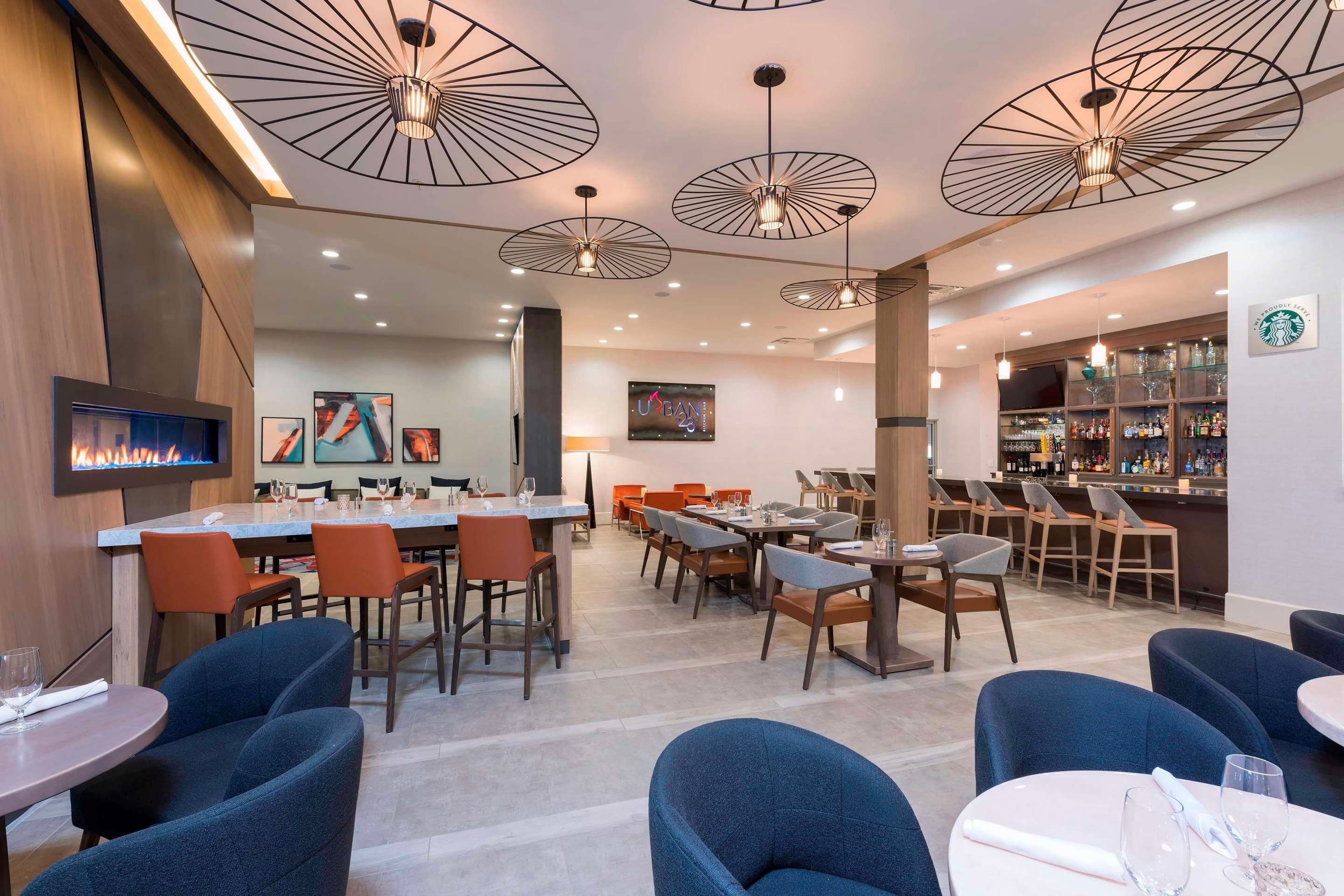 The Center Hotel Grand Rapids Airport - גרנד ראפידס - מסעדה