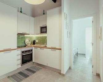 Algés Village Casa 4 by Lisbon-Coast vacation - Lisbon - Kitchen