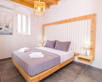 The red door in Koskinou - Koskinou - Schlafzimmer