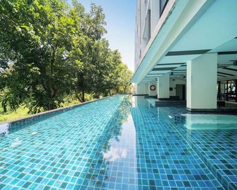 Zcape X2 Condominium in Bang Tao - Choeng Thale - Uima-allas