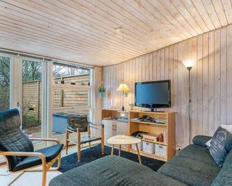 Holiday Home Gonda - 500m from the sea by Interhome - Frederikshavn - Obývací pokoj