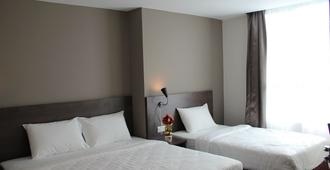 KL Hotel - Labuan - Schlafzimmer