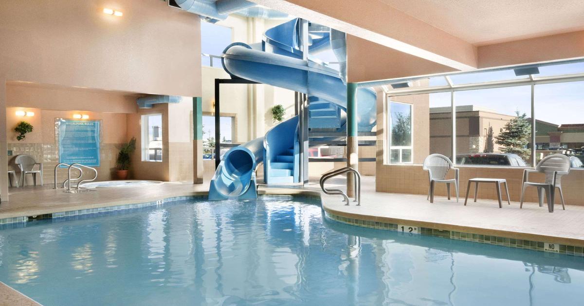 Days Inn By Wyndham Calgary Airport C 84 C̶̶ ̶2̶3̶4̶ Calgary Hotel Deals And Reviews Kayak 8409