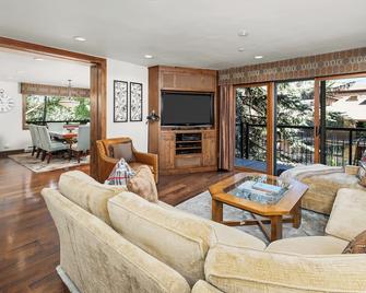 Crestwood 3106 Premier 4 Bedroom - Aspen - Salon