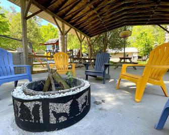 \'North Star\' Cottage | Gables Resort - Washago
