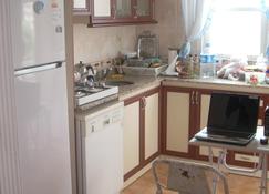 Mahmutlar Home Close To Beach - Alanya - Kitchen