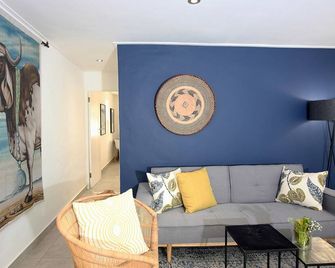 Marianne Wine Estate - Stellenbosch - Vardagsrum