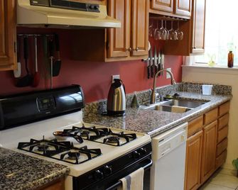 Beach House - One Block from Ocean Beach. 30 Day Minimum - 50% Discount - San Francisco - Keittiö