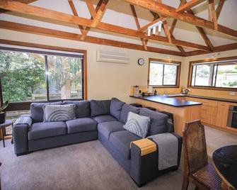 Red ceder cottage - Great ocean road - Port Campbell - Port Campbell - Living room