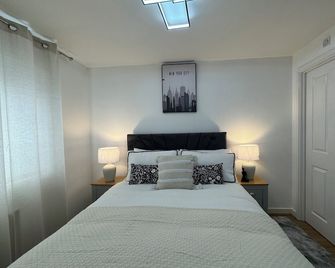 New Modern Townhouse Holiday Home Free Parking - Manchester - Soverom