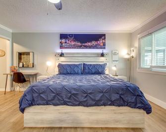 Traveler's Pad 3 Miles From Downtown Braodway! - Nashville - Habitación