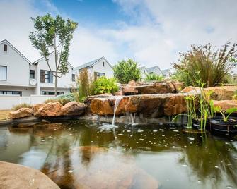 New Apartment in the Prestigious Emberton Estate - Gillitts - Vista exterior