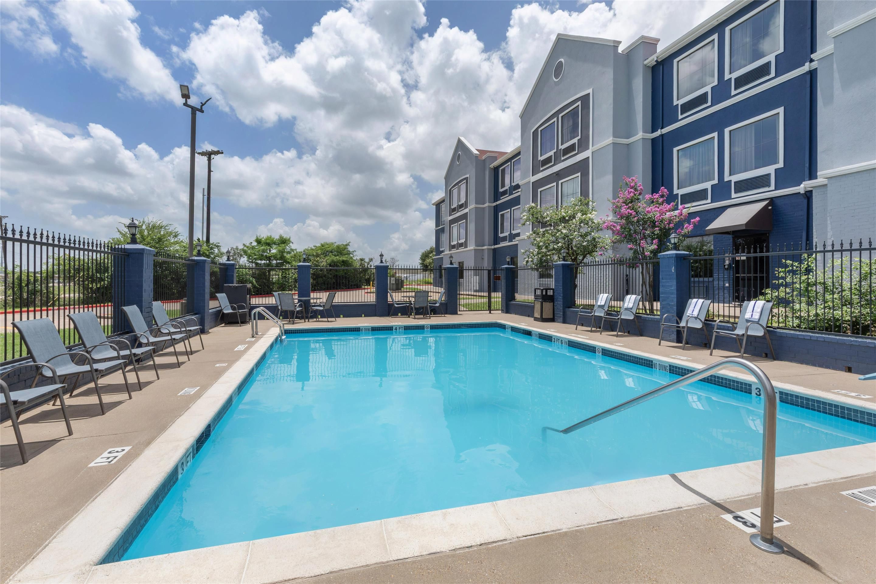 Best Western Executive Inn - Corsicana - Pool