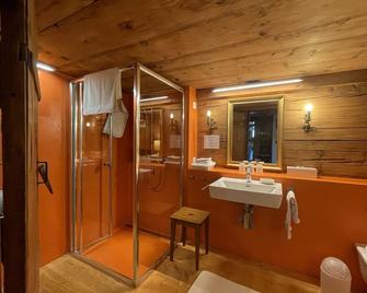 Obegghuus by Interhome - Zweisimmen - Bathroom